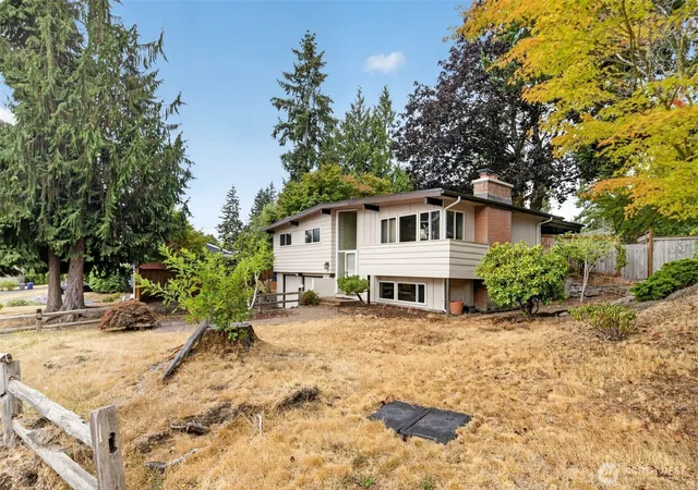 Photo 2 of Single family home for sale at 609 168th Avenue Ne, Bellevue, WA 98008 | MLS# NWM2573392 | Listing updated on 2026-09-30