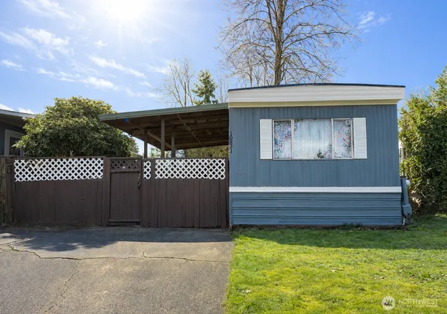 Manufactured home for sale at 10831 Se 226Th St, Kent, WA 98031 | MLS# NWM2573429