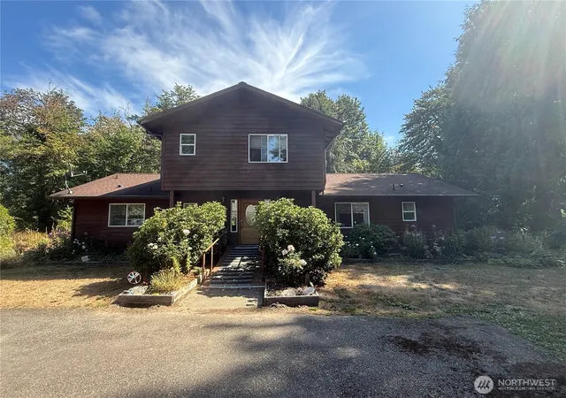 Photo 4 of Single family home for sale at 82 NE Miller Rd, Belfair, WA 98528 | MLS# NWM2573433 | Listing updated on 2026-10-01
