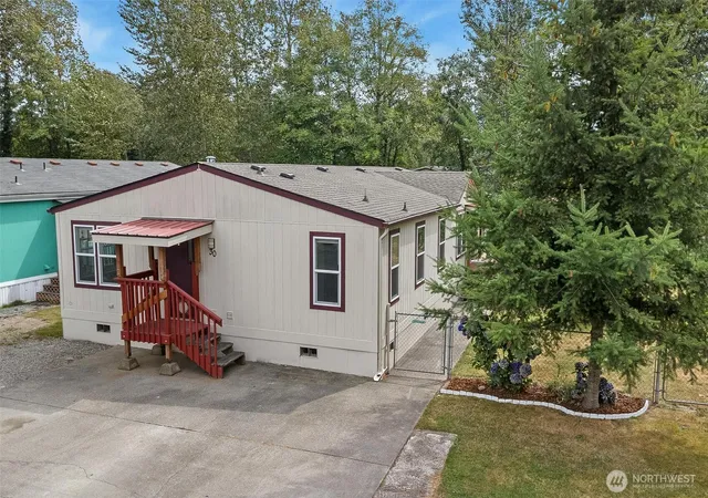 Photo 2 of Manufactured home for sale at 700 N Reed St #30, Sedro Woolley, WA 98284 | MLS# NWM2573458 | Listing updated on 2026-09-25