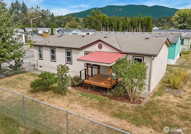 Photo 3 of Manufactured home for sale at 700 N Reed St #30, Sedro Woolley, WA 98284 | MLS# NWM2573458 | Listing updated on 2026-09-25