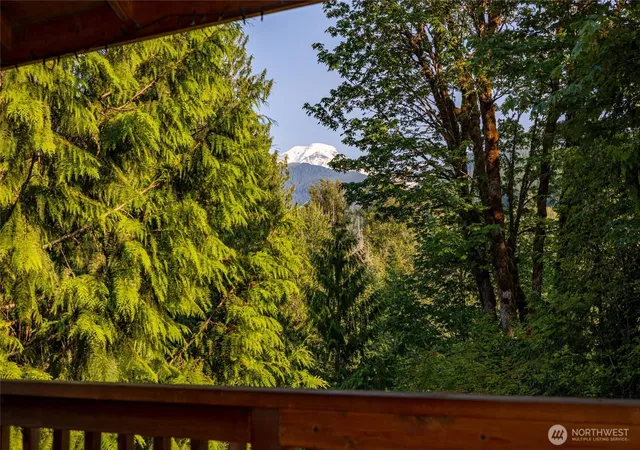 Photo 2 of Sale Pending at 11062 Whistler Ln, Deming, WA 98244 | MLS# NWM2573471 | Listing updated on 2026-10-01