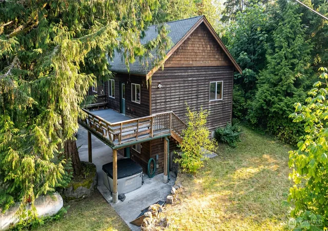 Photo 3 of Sale Pending at 11062 Whistler Ln, Deming, WA 98244 | MLS# NWM2573471 | Listing updated on 2026-10-01