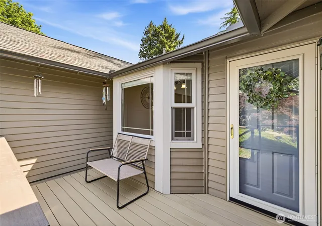 Photo 4 of Single family home for sale at 19808 137Th Ave Se, Renton, WA 98058 | MLS# NWM2573472 | Listing updated on 2026-09-29