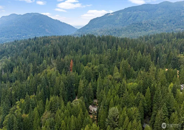 Photo 40 of Single family home for sale at 25235 Se Mirrormont Dr, Issaquah, WA 98027 | MLS# NWM2573483 | Listing updated on 2026-09-29