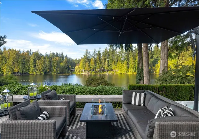 Photo 1 of Sale Pending at 2061 E Beaver Lake Dr Se, Sammamish, WA 98075 | MLS# NWM2573493 | Listing updated on 2026-09-29