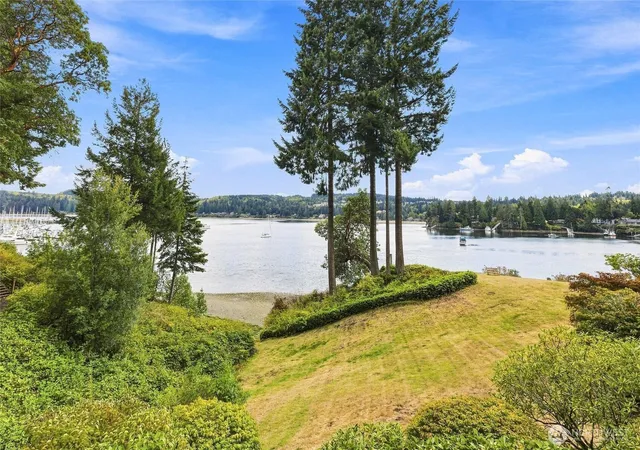 Photo 3 of Sale Pending at 41 N Bay Ln #1, Port Ludlow, WA 98365 | MLS# NWM2573499 | Listing updated on 2026-09-28