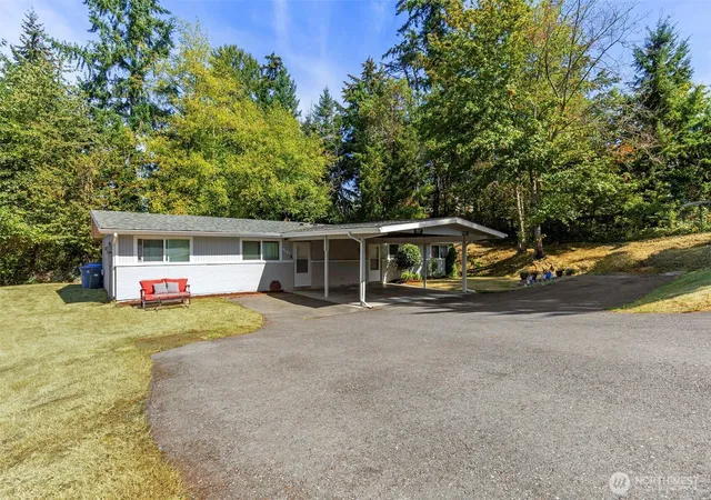 Photo 2 of Sale Pending at 2707 Lexington St, Steilacoom, WA 98388 | MLS# NWM2573516 | Listing updated on 2026-09-25
