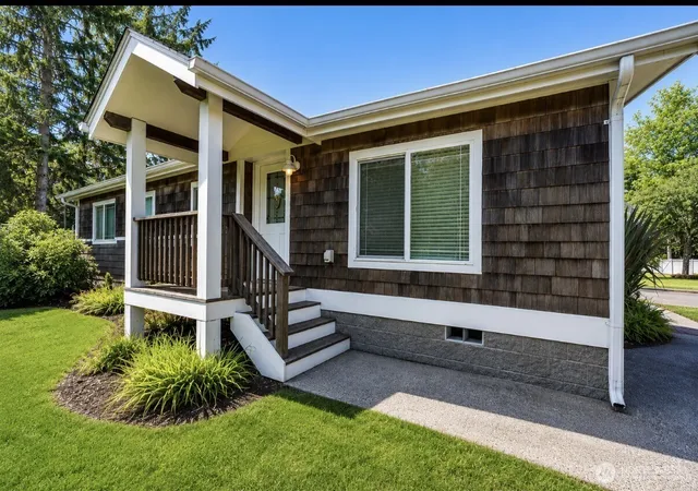 Photo 3 of Manufactured home for sale at 1914 321st Place, Ocean Park, WA 98640 | MLS# NWM2573520 | Listing updated on 2026-09-21