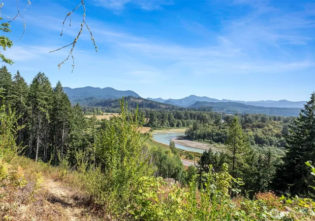 Photo 4 of Single family home for sale at 168 Boyd, Randle, WA 98377 | MLS# NWM2573559 | Listing updated on 2026-09-25