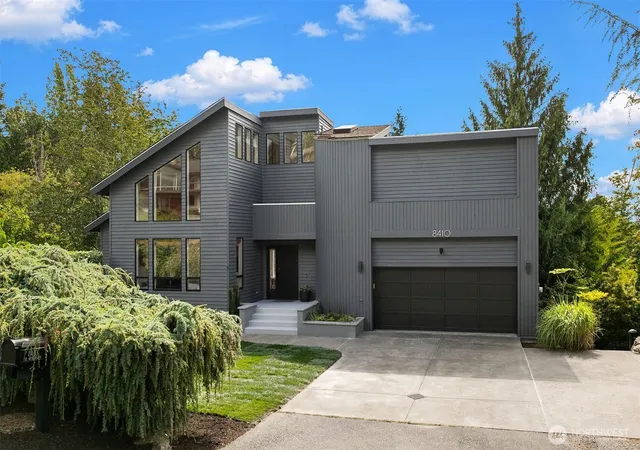 Photo 1 of Single family home for sale at 8410 Se 47th Place, Mercer Island, WA 98040 | MLS# NWM2573571 | Listing updated on 2026-10-01