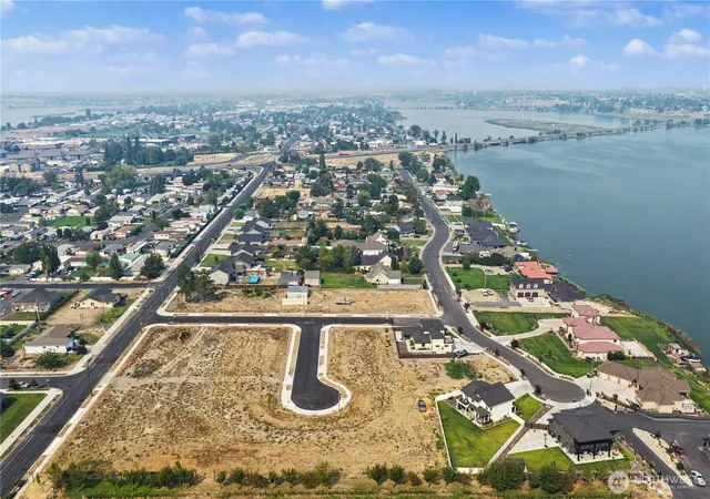 Photo 3 of Land for sale at 3198 W Lakeside Dr, Moses Lake, WA 98837 | MLS# NWM2573586 | Listing updated on 2026-10-03