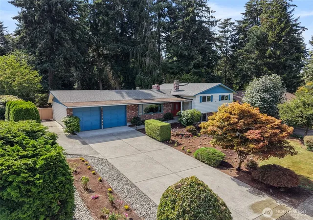 Photo 3 of Sale Pending at 741 S 295th Pl, Federal Way, WA 98003 | MLS# NWM2573590 | Listing updated on 2026-10-01