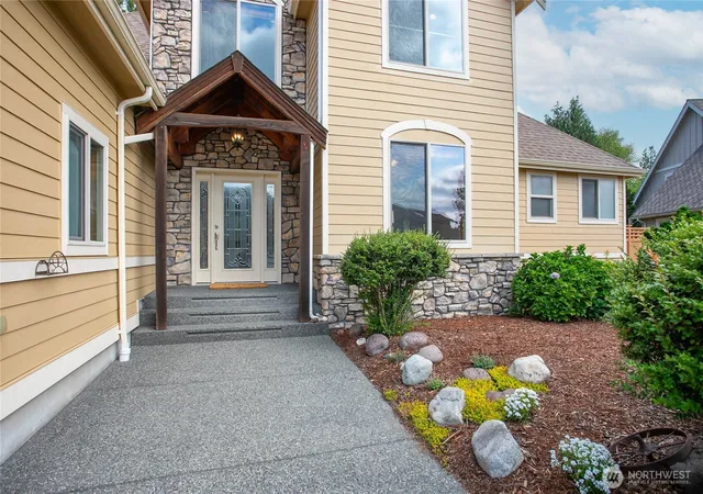 Photo 2 of Single family home for sale at 8676 Ashbury Ct, Blaine, WA 98230 | MLS# NWM2573593 | Listing updated on 2026-09-23