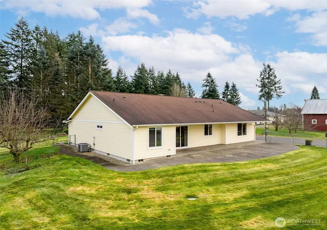 Photo 3 of Single family home for sale at 18647 Joselyn St Sw, Rochester, WA 98579 | MLS# NWM2573601 | Listing updated on 2026-09-24