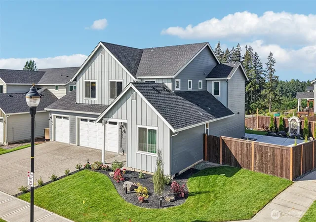Photo 1 of Single family home for sale at 805 S 27th Place, Ridgefield, WA 98642 | MLS# NWM2573607 | Listing updated on 2026-10-02