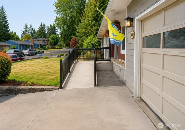Photo 3 of Single family home for sale at 2302 Cedar Pl, Longview, WA 98632 | MLS# NWM2573612 | Listing updated on 2026-09-30