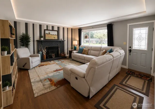 Photo 4 of Single family home for sale at 2302 Cedar Pl, Longview, WA 98632 | MLS# NWM2573612 | Listing updated on 2026-09-30