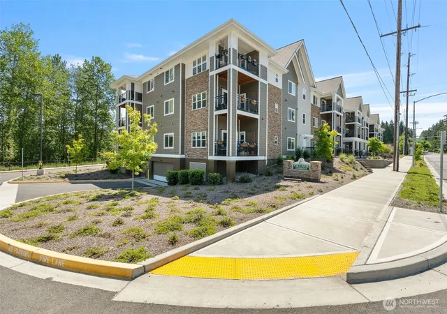 Photo 3 of Condo for sale at 3803 17th St Sw #109, Puyallup, WA 98373 | MLS# NWM2573629 | Listing updated on 2026-09-25