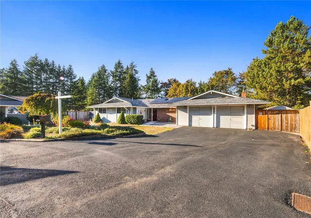 Single family home for sale at 28919 211Th Ave Se, Kent, WA 98042 | MLS# NWM2573632