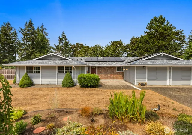 Photo 2 of Single family home for sale at 28919 211th Ave Se, Kent, WA 98042 | MLS# NWM2573632 | Listing updated on 2026-09-25