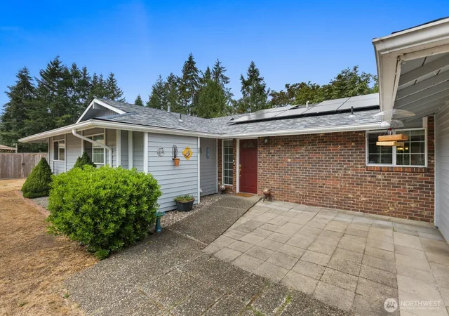 Photo 3 of Single family home for sale at 28919 211Th Ave Se, Kent, WA 98042 | MLS# NWM2573632 | Listing updated on 2026-09-25