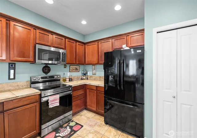 Photo 3 of Single family home for sale at 5944 Balustrade Blvd SE, Lacey, WA 98513 | MLS# NWM2573634 | Listing updated on 2026-10-01