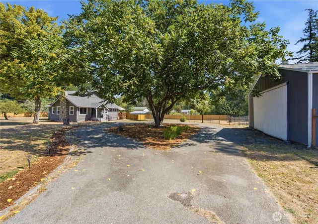 Photo 2 of Single family home for sale at 5253 Banner Rd Se, Port Orchard, WA 98367 | MLS# NWM2573648 | Listing updated on 2026-10-20
