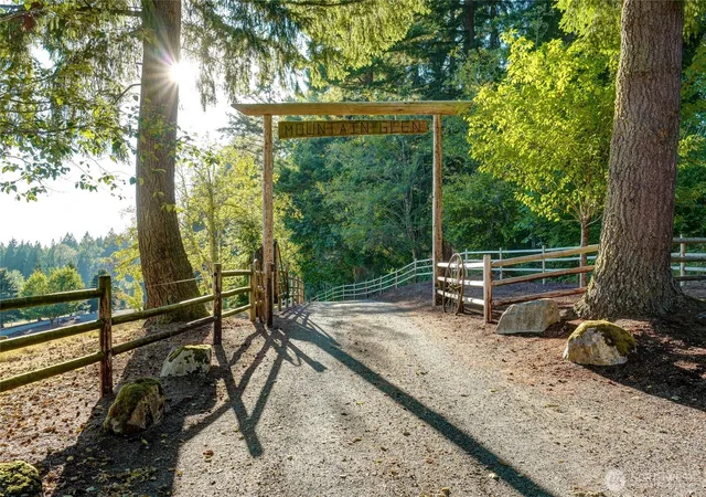 Photo 4 of Single family home for sale at 18617 320Th Ave Ne, Duvall, WA 98019 | MLS# NWM2573652 | Listing updated on 2026-09-27