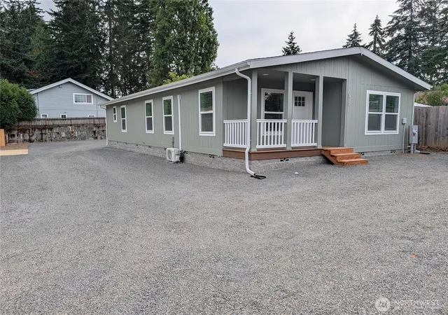 Photo 1 of Manufactured home for sale at 517 Nw Fir, Winlock, WA 98596 | MLS# NWM2573657 | Listing updated on 2026-09-25