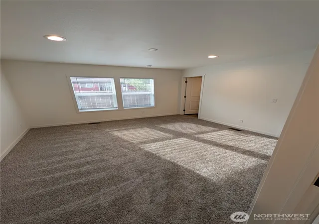 Photo 2 of Manufactured home for sale at 517 Nw Fir, Winlock, WA 98596 | MLS# NWM2573657 | Listing updated on 2026-09-25