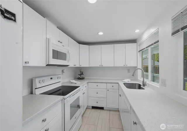 Photo 4 of Sale Pending at 7432 S 118th Place, Seattle, WA 98178 | MLS# NWM2573664 | Listing updated on 2026-09-30