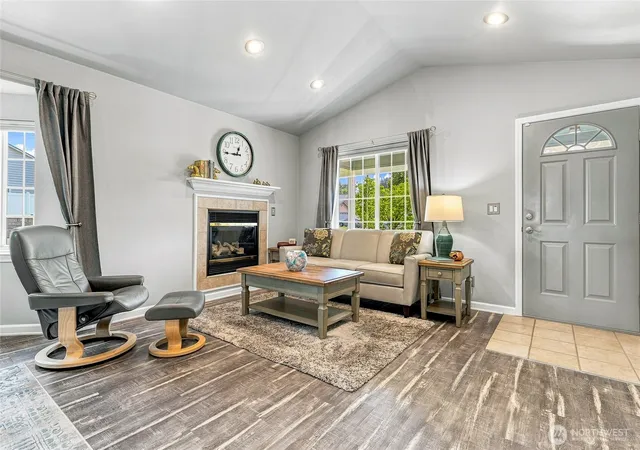 Photo 3 of Single family home for sale at 727 Se Magnoni Dr, College Place, WA 99324 | MLS# NWM2573665 | Listing updated on 2026-09-22
