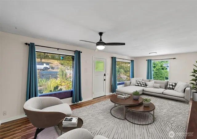 Photo 2 of Sale Pending at 2130 N Callow Ave, Bremerton, WA 98312 | MLS# NWM2573698 | Listing updated on 2026-09-22