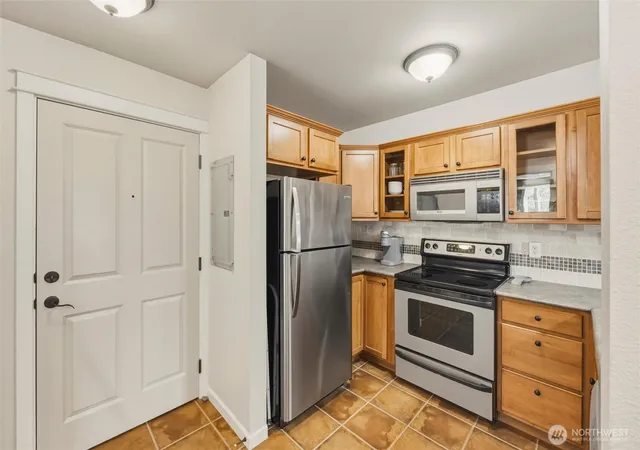Photo 3 of Condo for sale at 680 32nd St #C111, Bellingham, WA 98225 | MLS# NWM2573712 | Listing updated on 2026-09-25