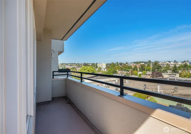 Photo 3 of Condo for sale at 225 Ne 65th St #406, Seattle, WA 98115 | MLS# NWM2573725 | Listing updated on 2026-09-22