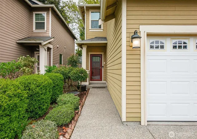 Photo 2 of Sale Pending at 20 92nd Ave Se #35, Lake Stevens, WA 98258 | MLS# NWM2573728 | Listing updated on 2026-10-01