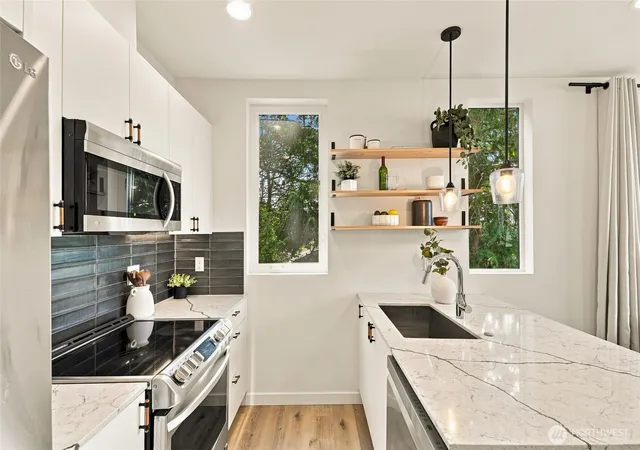 Photo 3 of Townhouse for sale at 1317 N 44Th St #A, Seattle, WA 98103 | MLS# NWM2573748 | Listing updated on 2026-09-25