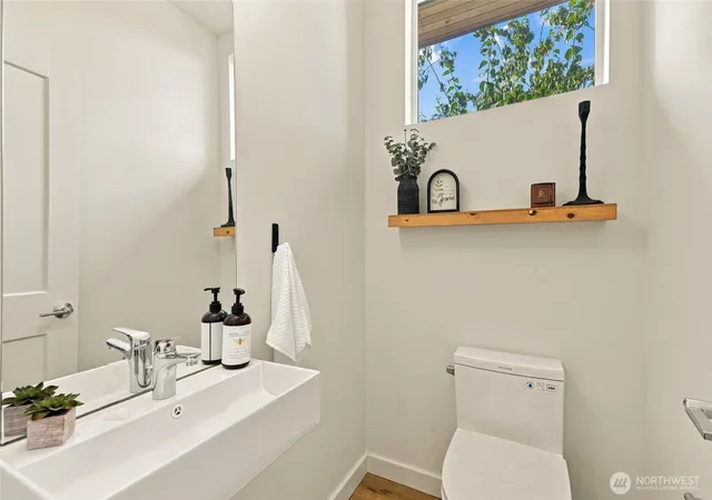 Photo 4 of Townhouse for sale at 1317 N 44Th St #A, Seattle, WA 98103 | MLS# NWM2573748 | Listing updated on 2026-09-25