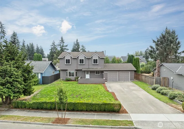 Photo 2 of Single family home for sale at 2509 Ne 23rd Pl, Renton, WA 98056 | MLS# NWM2573755 | Listing updated on 2026-09-30