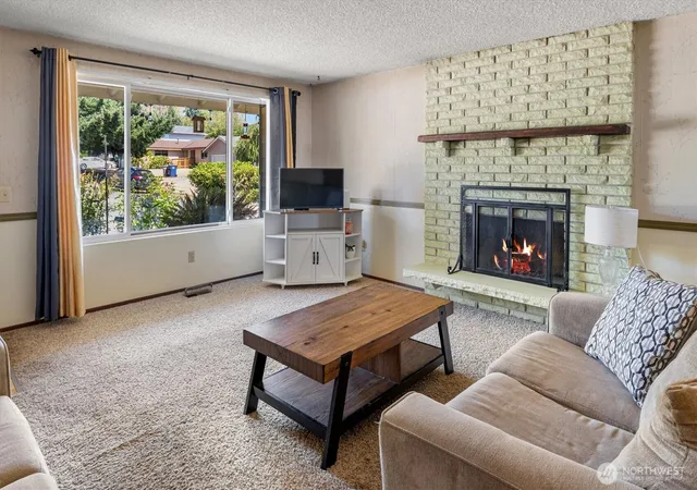 Photo 4 of Single family home for sale at 31428 31St Ave Sw, Federal Way, WA 98023 | MLS# NWM2573758 | Listing updated on 2026-09-29