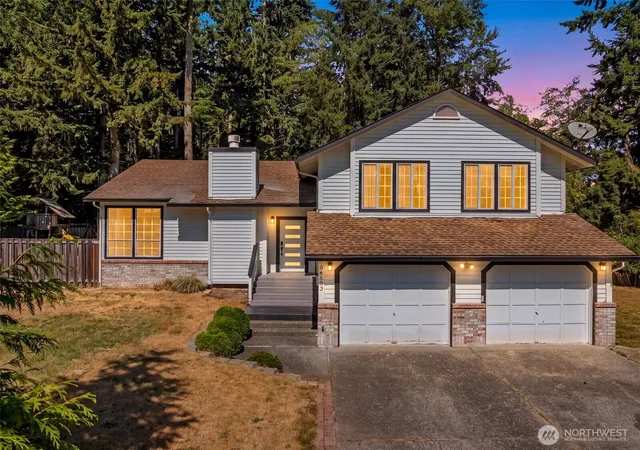 Photo 2 of Single family home for sale at 36503 2nd Ave Sw, Federal Way, WA 98023 | MLS# NWM2573763 | Listing updated on 2026-09-29
