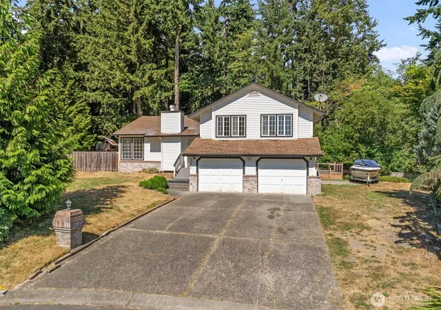 Photo 3 of Single family home for sale at 36503 2nd Ave Sw, Federal Way, WA 98023 | MLS# NWM2573763 | Listing updated on 2026-09-29