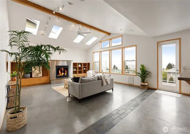 Photo 1 of Sale Pending at 8745 Semiahmoo Dr, Blaine, WA 98230 | MLS# NWM2573788 | Listing updated on 2026-09-25