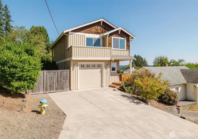 Photo 3 of Sale Pending at 3114 Coontz St, Bremerton, WA 98312 | MLS# NWM2573789 | Listing updated on 2026-09-30