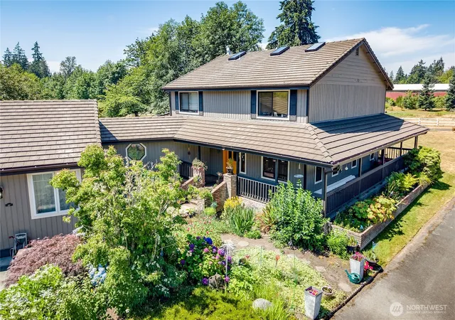 Photo 2 of Single family home for sale at 1305 NW Mountain View Rd, Silverdale, WA 98383 | MLS# NWM2573791 | Listing updated on 2026-09-30