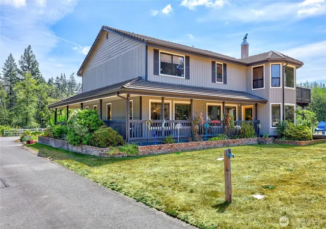 Photo 3 of Single family home for sale at 1305 NW Mountain View Rd, Silverdale, WA 98383 | MLS# NWM2573791 | Listing updated on 2026-09-30