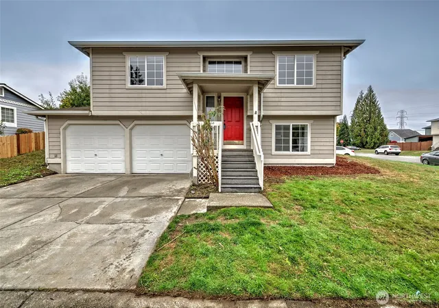 Photo 1 of Single family home for sale at 721 89th Avenue Se, Lake Stevens, WA 98258 | MLS# NWM2573796 | Listing updated on 2026-10-26