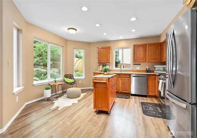 Photo 3 of Sale Pending at 1428 Sweetbay Dr, Bellingham, WA 98229 | MLS# NWM2573803 | Listing updated on 2026-09-27