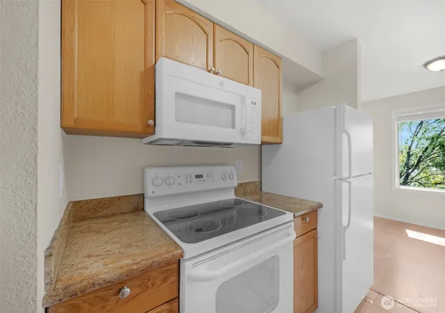 Photo 4 of Condo for sale at 12525 Ne 145Th Pl #F107, Kirkland, WA 98034 | MLS# NWM2573806 | Listing updated on 2026-09-25